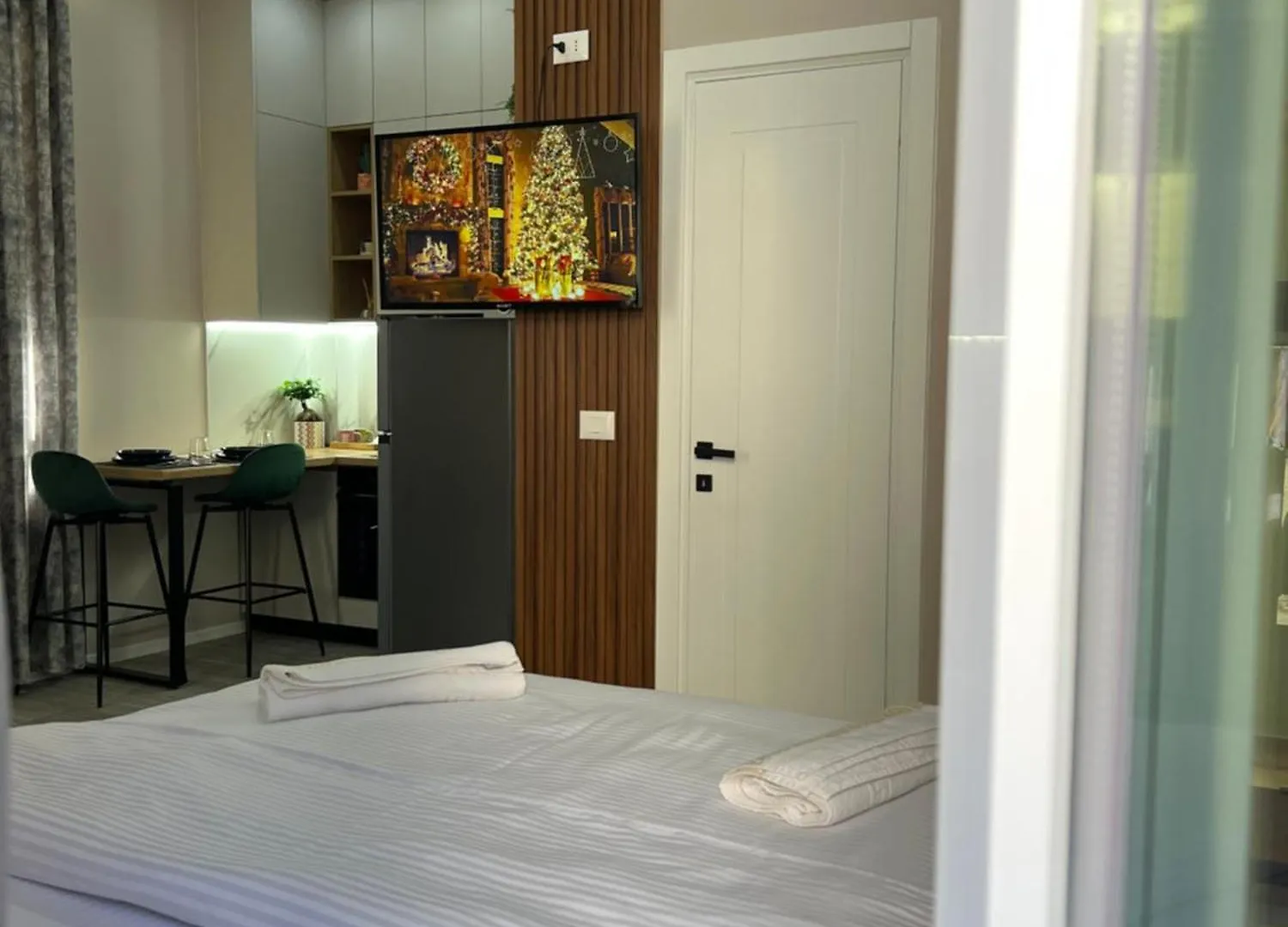 Studio Apartment Festa Tirana 0*,